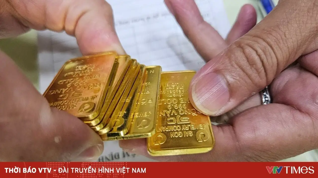 تراجع طفيف في أسعار الذهب وسط حالة من الترقب في الأسواق العالمية